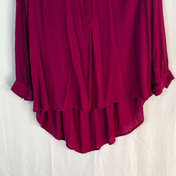 Free People  High-Low Button-Down Boyfriend Fit Tunic Top Tab Sleeve Magenta M - Picture 9 of 10